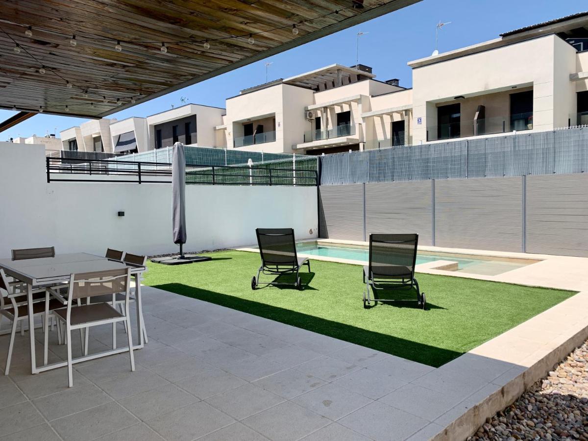 Chalet Con Piscina Privada A 25 Min De Madrid อาร์โรโยโมลีโนส ภายนอก รูปภาพ