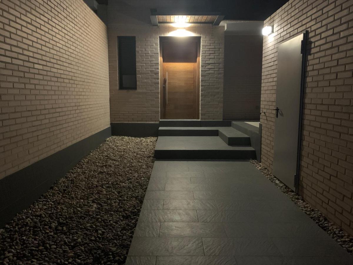 Chalet Con Piscina Privada A 25 Min De Madrid อาร์โรโยโมลีโนส ภายนอก รูปภาพ